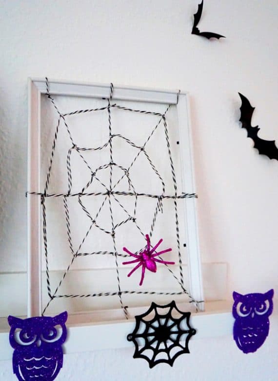 HALLOWEEN SPIDER PICTURE FRAME DIY