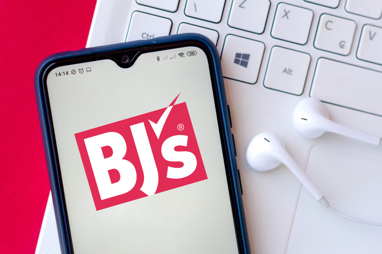 august 1, 2020, brazil. in this photo illustration the wholesale club holdings (bjs) logo seen displayed on a smartphone.