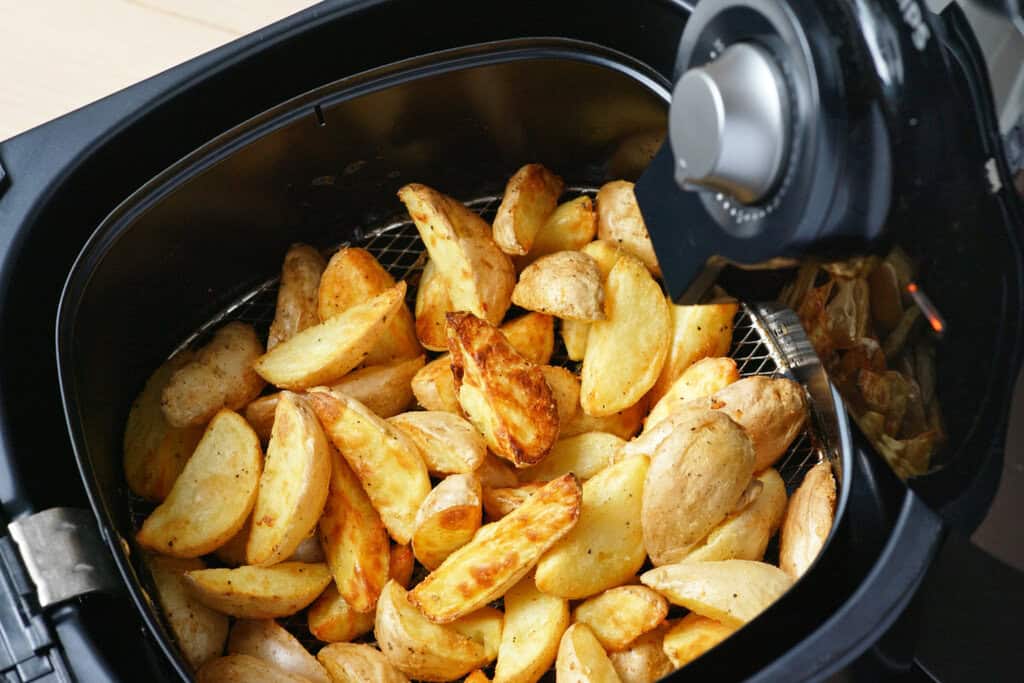 air fryer with fries