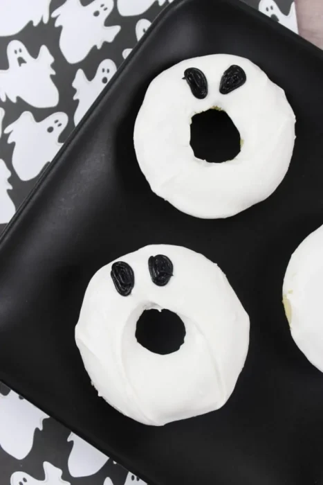 halloween ghost doughnuts