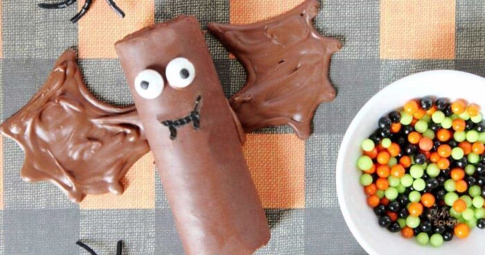 no bake halloween treat chocolate swiss roll bat cakes