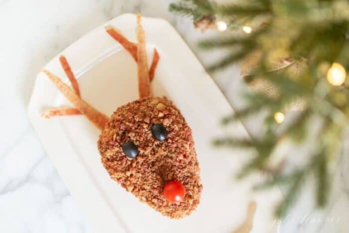 reindeer bacon cheddar cheeseball