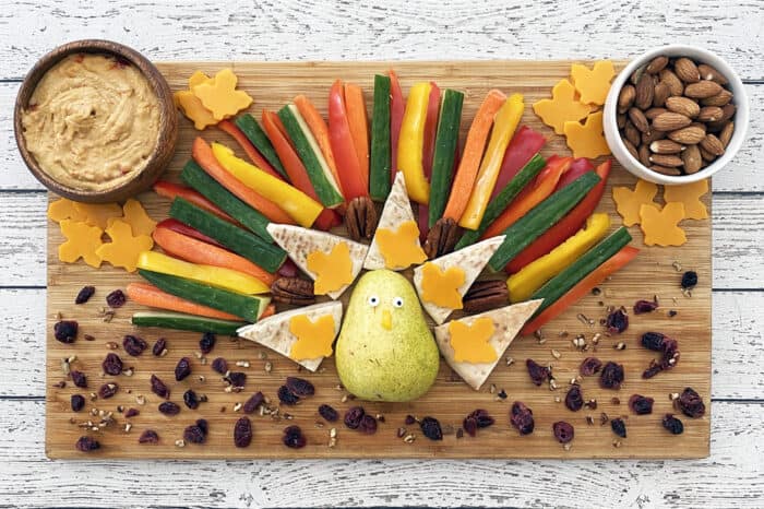 thanksgiving turkey snack board