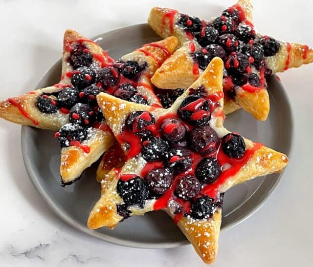 blueberry puff pastry stars