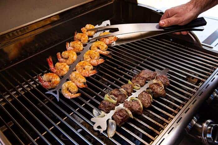 https://swaggrabber.com/wp-content/uploads/2022/06/proud-grill-skewers-700x467.jpg