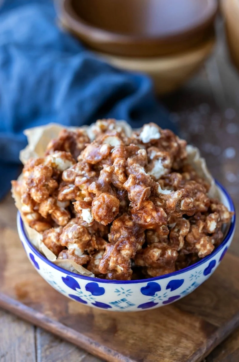 cinnamon bun popcorn 800