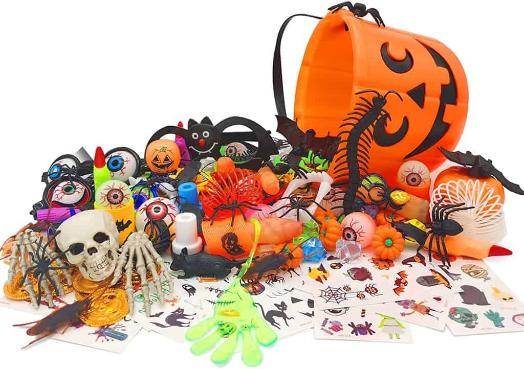 halloween novelty assortment kit