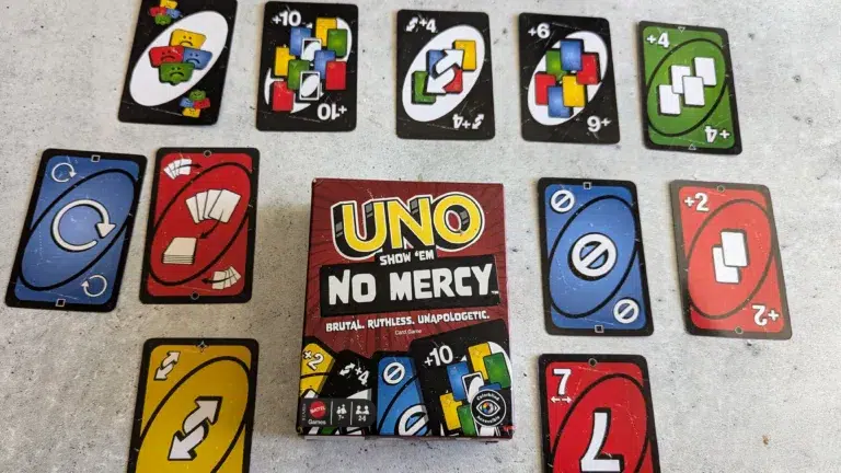 UNO Show 'Em No Mercy card game.