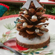 christmas tree pinecones 1024x455