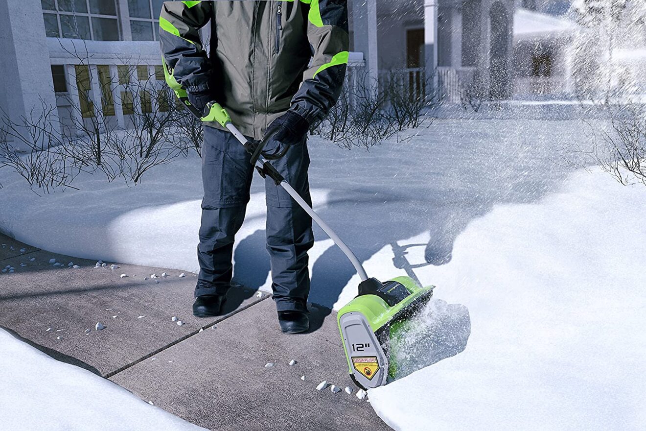 greenworks 40v 12 inch cordless snow shovel