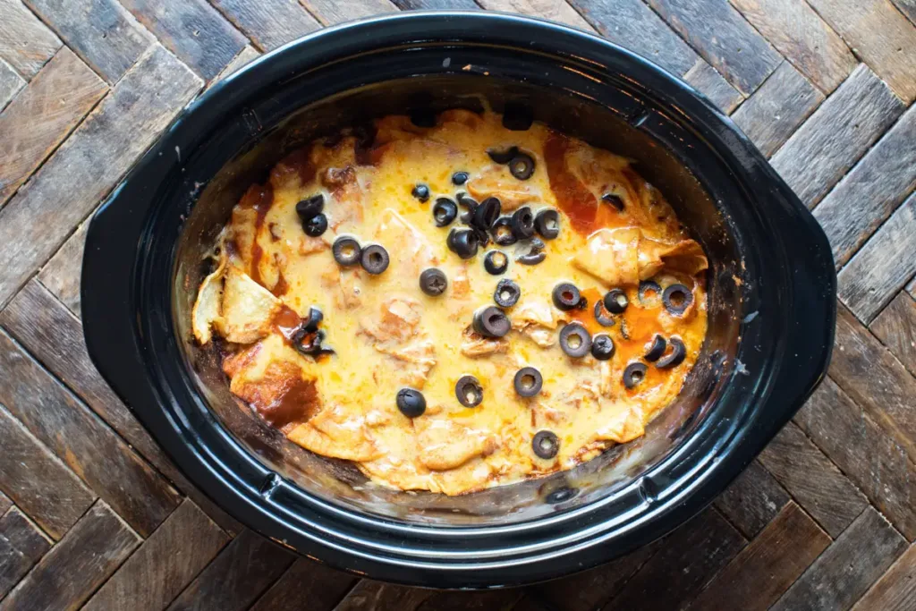 slow cooker chicken enchilada casserole