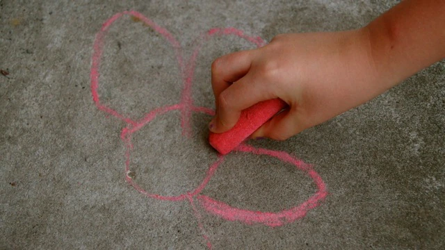 how to make your own eggshell chalk