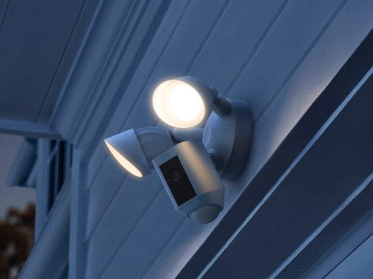 ring floodlight cam wired plus