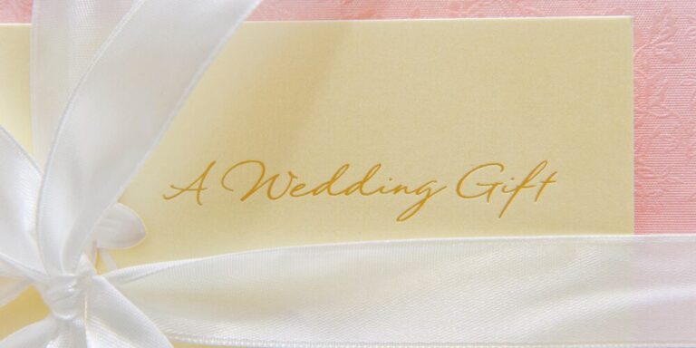 250 Unique Gift Note Ideas for All Occasions | SwagGrabber