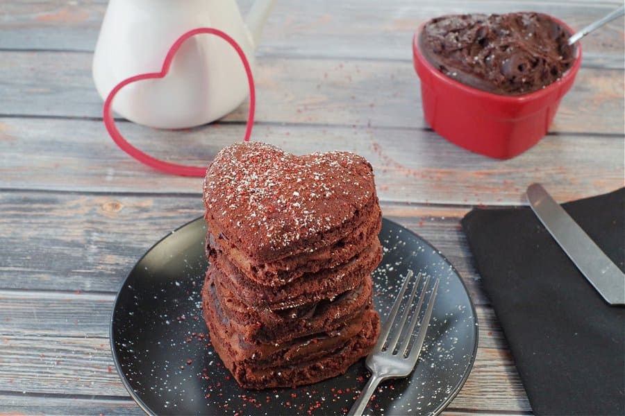 healthy red velvet pancakes