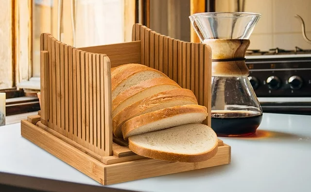 cacagoo bamboo bread slicer with cutting board