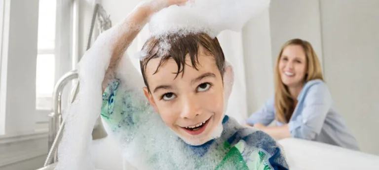 kid in tub
