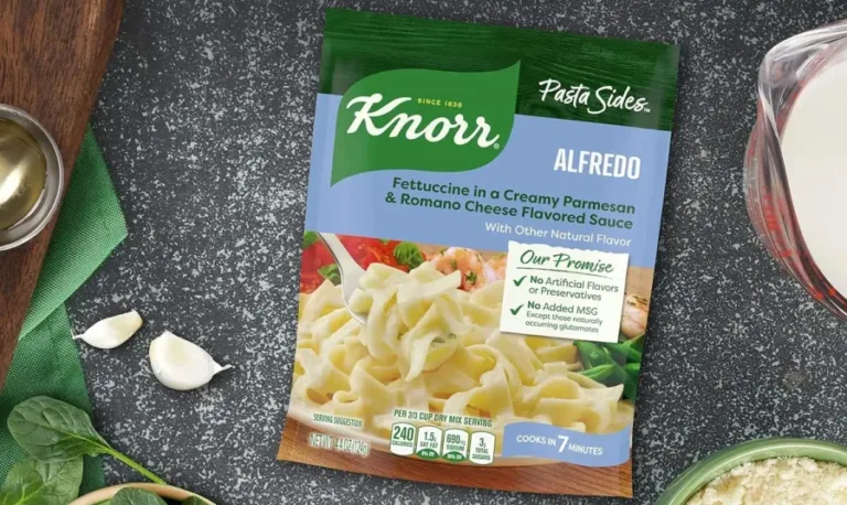 Knorr Alfredo fettuccine pasta with cheese sauce.