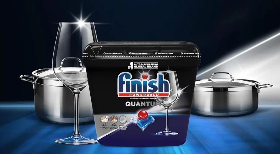 Finish Quantum dishwasher detergent with sparkling dishes.