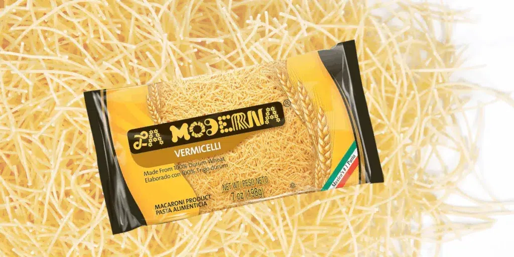 La Moderna vermicelli pasta package on vermicelli background
